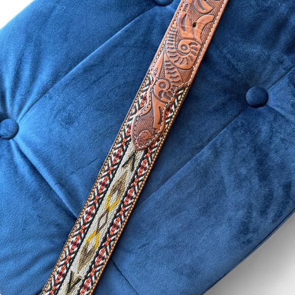 AMERICAN VINTAGE Unisex Western Leather Belt | Tooled, Engraved, Embroidered. - Picture 5 of 8